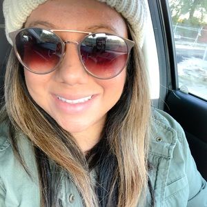 Meet your Posher, Kim
